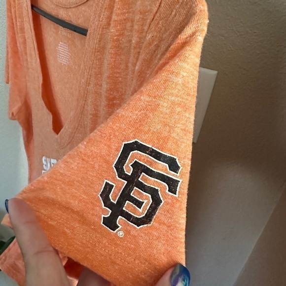 SAN Francisco SF Giants Women’s Short Sleeve T-Shirt Orange V-Neck - Picture 3 of 5
